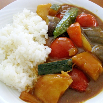 夏野菜がごろごろ♪食欲増進！夏カレー★